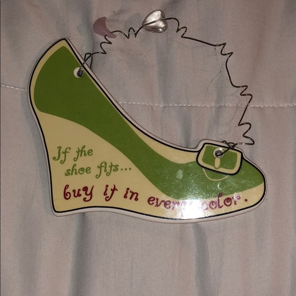 Shoe sign - Picture 2 of 6